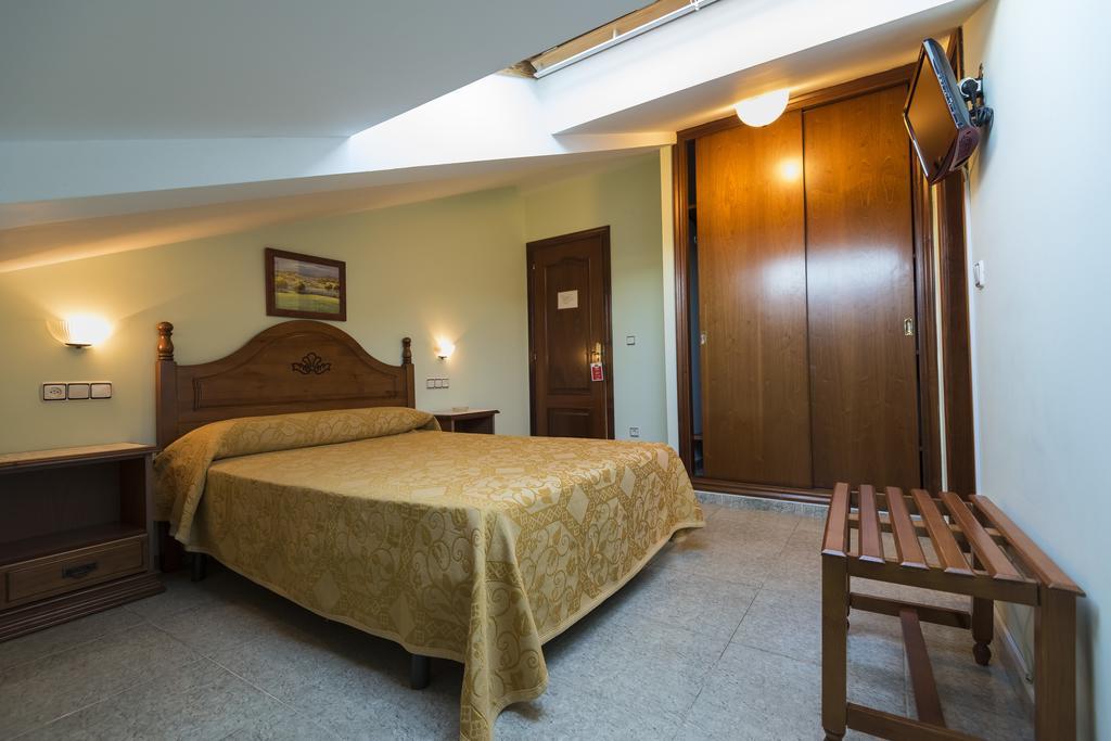 Hostal O Camouco Portonovo Luaran gambar